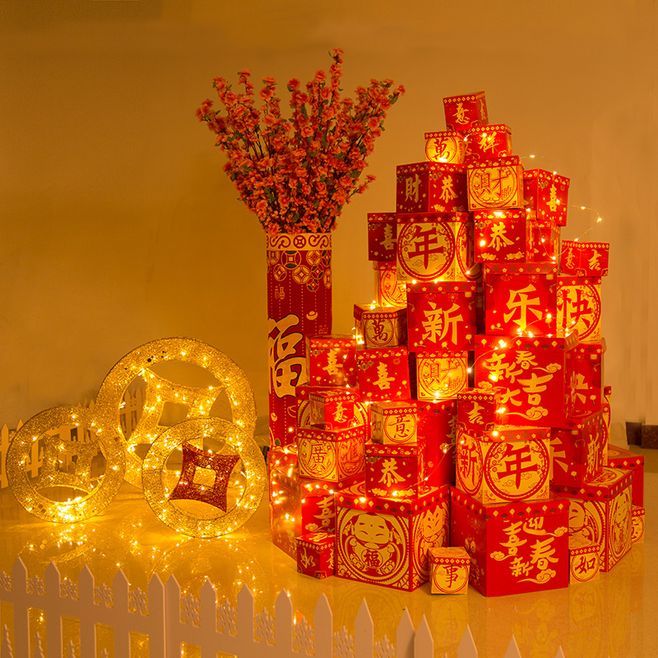 春節(jié)新年裝飾品商場(chǎng)場(chǎng)景布置擺件鞭炮桃花樹(shù)坐炮金元寶禮盒堆頭-tmall.com天貓